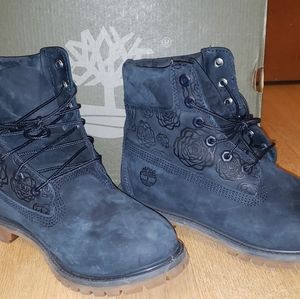 Timberland Woman's Navy Blue Premium Waterproof Boot US Size 9 in Box